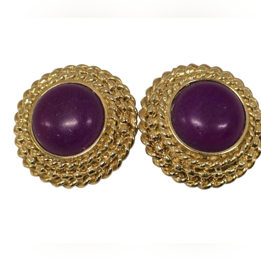VGT St. John Gold Tonr Clip On Statement Earrings